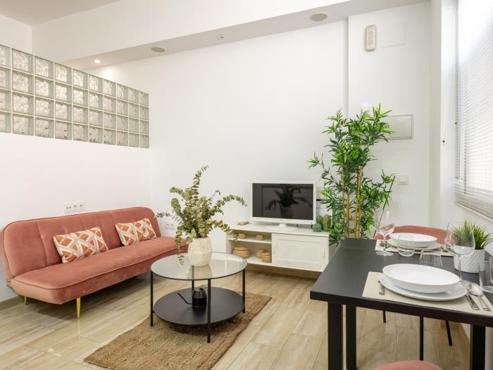 ISG Apartments: Alameda Escoberos