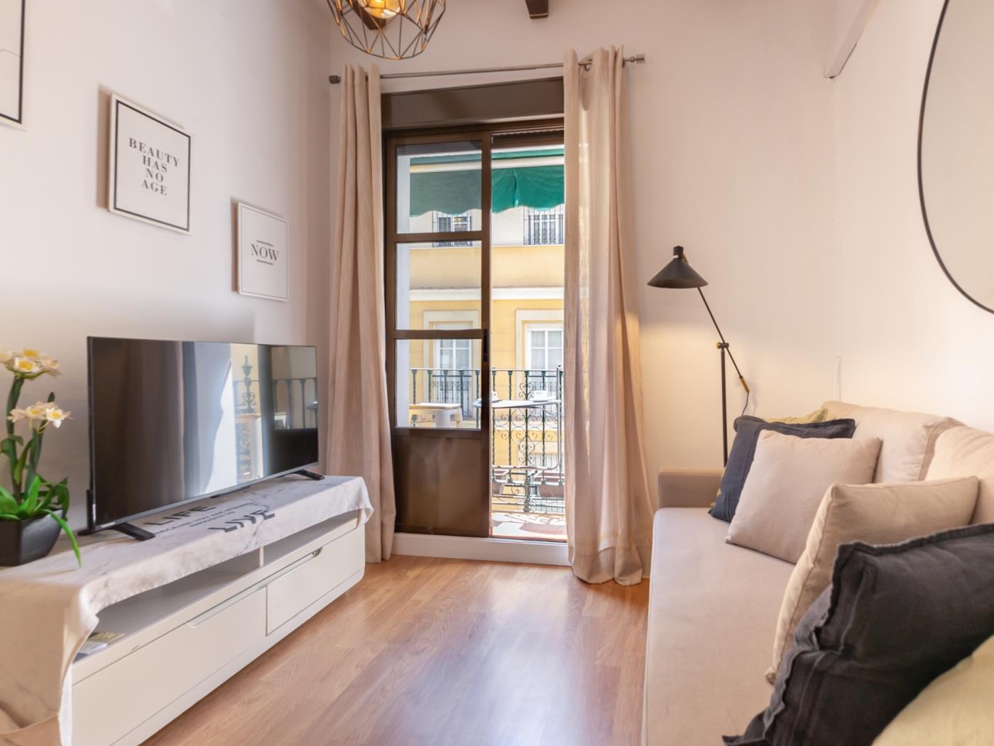 image ISG Apartments: Alameda Relator 38