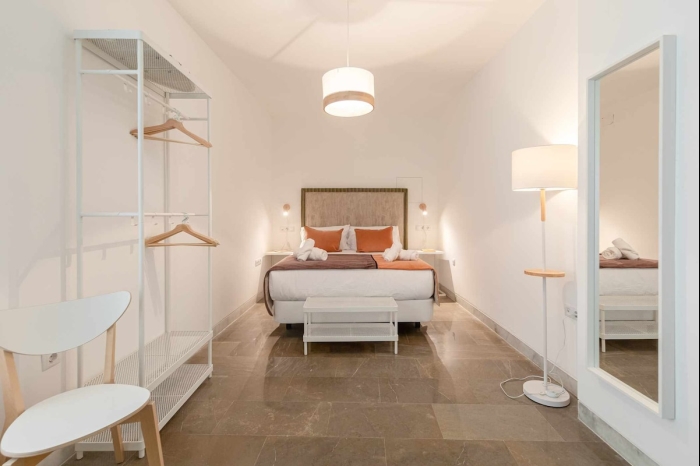 image ISG Apartments: Doña Guiomar 0.2 Parking Gratis 2