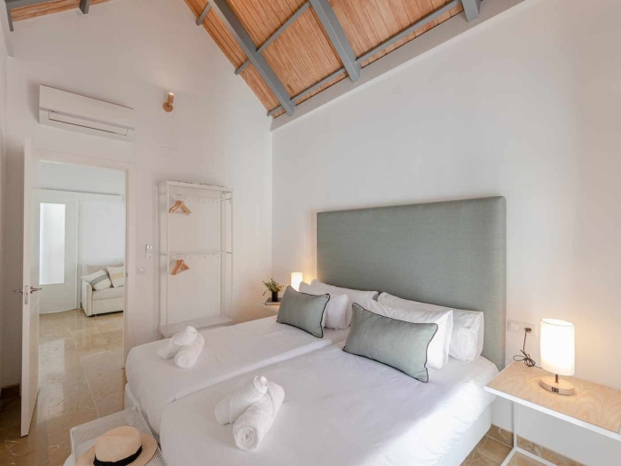 ISG Apartments: Doña Guiomar 2.1