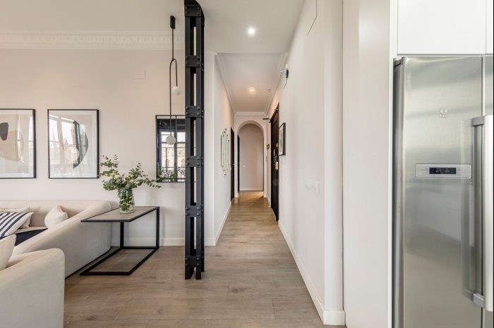 image ISG Apartments: Modern attic/pool at the Cathedral 14