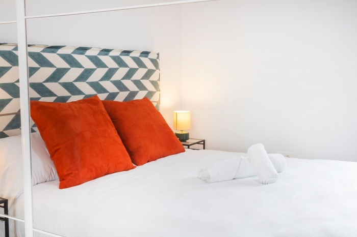 image ISG Apartments: Martín Villa 18